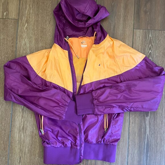 Nike Windrunner - Picture 4 of 6